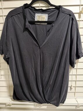 Anthropologie Charcoal Twist-Front Short Sleeve Blouse